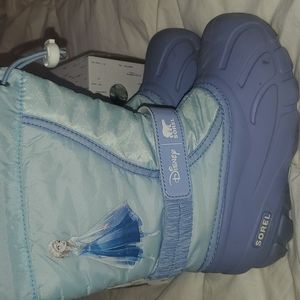 Disney X Sorel Elsa snow boots size 2